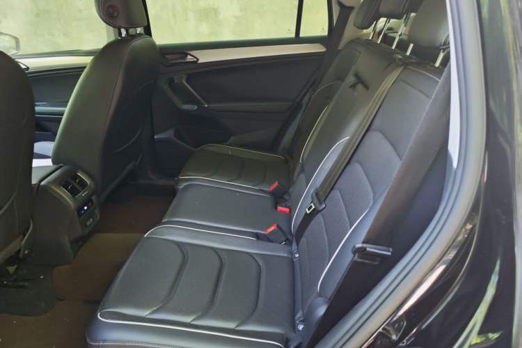 Used Volkswagen Tiguan L 2018 330TSI Automatic Two-Wheel Drive Flagship Edition Left Rear Seat
