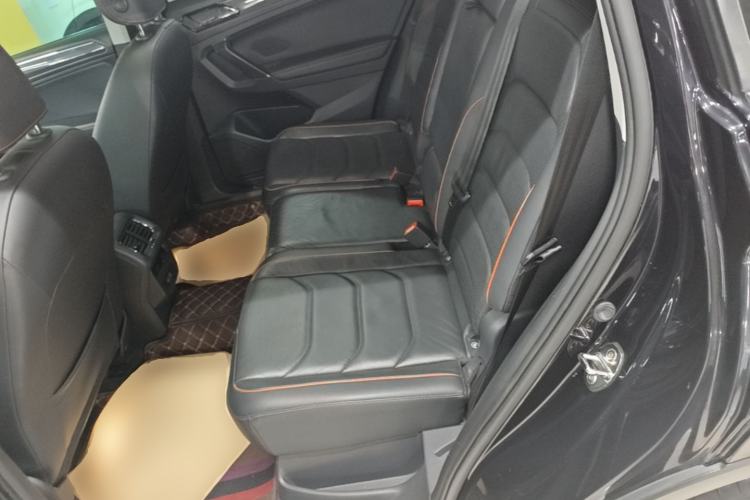Used Volkswagen Tiguan L 2018 330TSI Automatic Two-Wheel Drive Flagship Edition Left Rear Seat
