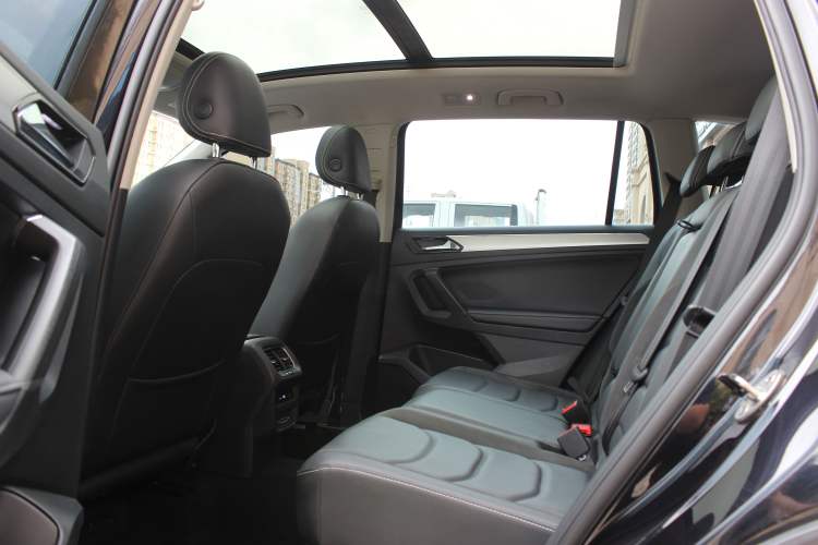 Used Volkswagen Tiguan L 2018 Facelift 330TSI Automatic Two-Wheel Drive Luxury Edition Left Rear Seat