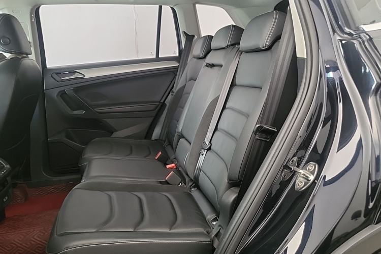 Used Volkswagen Tiguan L 2018 380TSI Automatic All-Wheel Drive Luxury Edition Left Rear Seat
