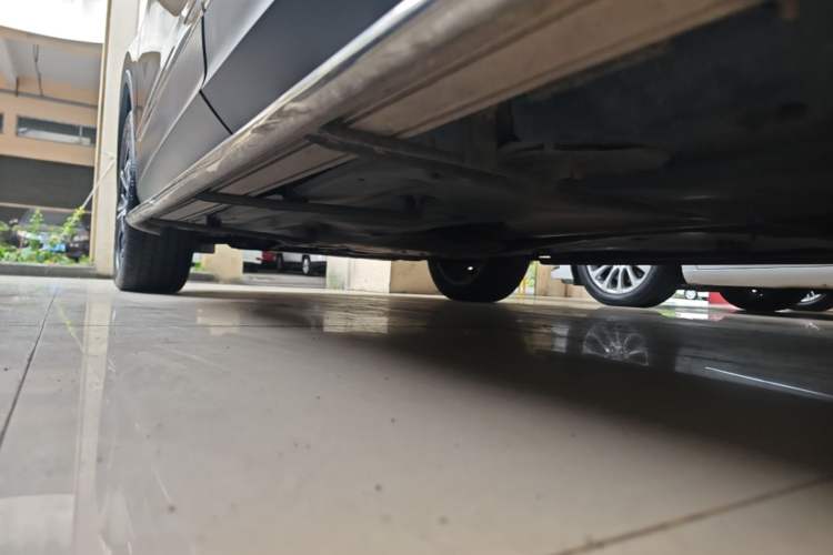 Used Volkswagen Tiguan L 2018 330TSI Automatic Two-Wheel Drive Flagship Edition Left Side Sill