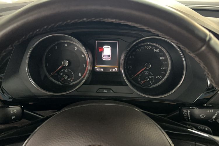 Used Volkswagen Tiguan L 2018 Facelift 330TSI Automatic Two-Wheel Drive Luxury Edition Odometer Close Up