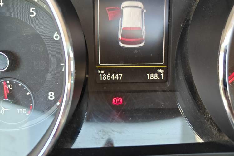 Used Volkswagen Tiguan L 2018 330TSI Automatic Two-Wheel Drive Luxury Edition Odometer Close Up