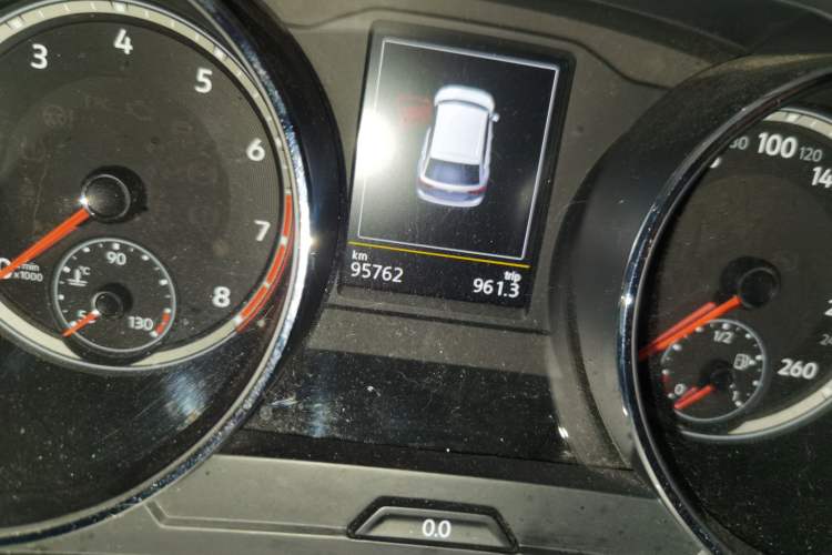Used Volkswagen Tiguan L 2018 330TSI Automatic Two-Wheel Drive Luxury Edition Odometer Close Up