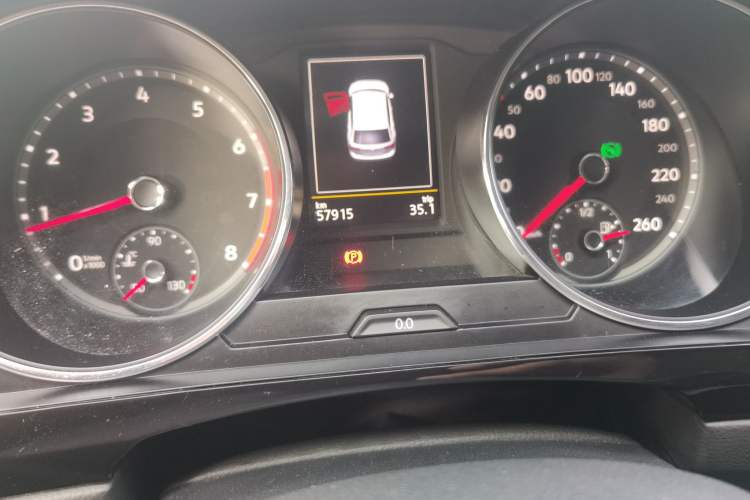 Used Volkswagen Tiguan L 2018 330TSI Automatic Two-Wheel Drive Luxury Edition Odometer Close Up