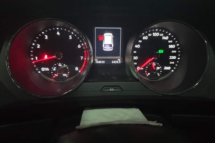 Used Volkswagen Tiguan L 2018 330TSI Automatic Two-Wheel Drive Luxury Edition Odometer Close Up