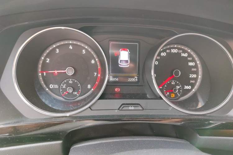 Used Volkswagen Tiguan L 2018 Facelift 330TSI Automatic Two-Wheel Drive Luxury Edition Odometer Close Up