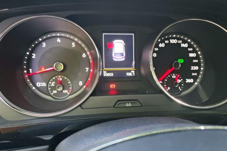 Used Volkswagen Tiguan L 2018 330TSI Automatic Two-Wheel Drive Flagship Edition Odometer Close Up