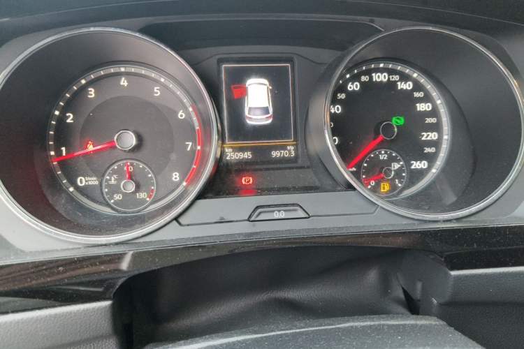 Used Volkswagen Tiguan L 2018 330TSI Automatic Two-Wheel Drive Luxury Edition Odometer Close Up