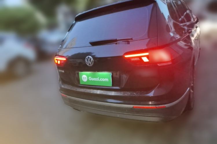 Used Volkswagen Tiguan L 2018 330TSI Automatic Two-Wheel Drive Luxury Edition Rear