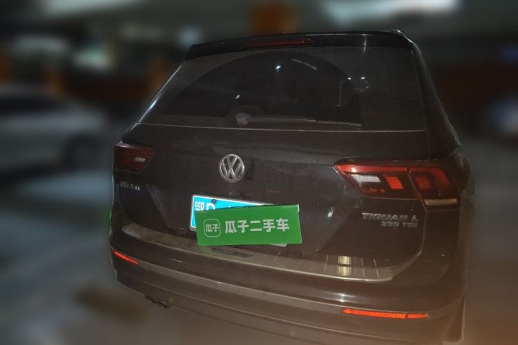 Used Volkswagen Tiguan L 2018 330TSI Automatic Two-Wheel Drive Luxury Edition Rear