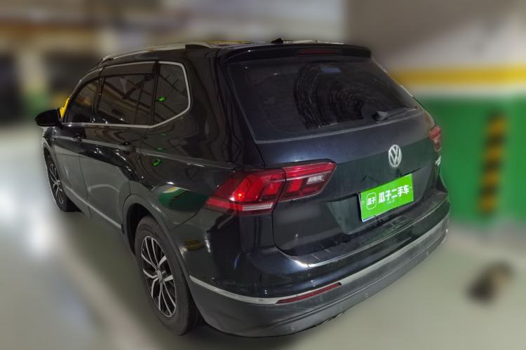 Used Volkswagen Tiguan L 2018 330TSI Automatic Two-Wheel Drive Luxury Edition Rear Left 45 Deg