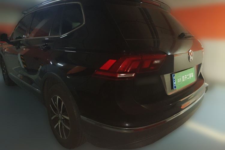 Used Volkswagen Tiguan L 2018 330TSI Automatic Two-Wheel Drive Luxury Edition Rear Left 45 Deg