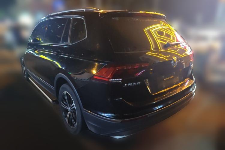 Used Volkswagen Tiguan L 2018 380TSI Automatic All-Wheel Drive Luxury Edition Rear Left 45 Deg
