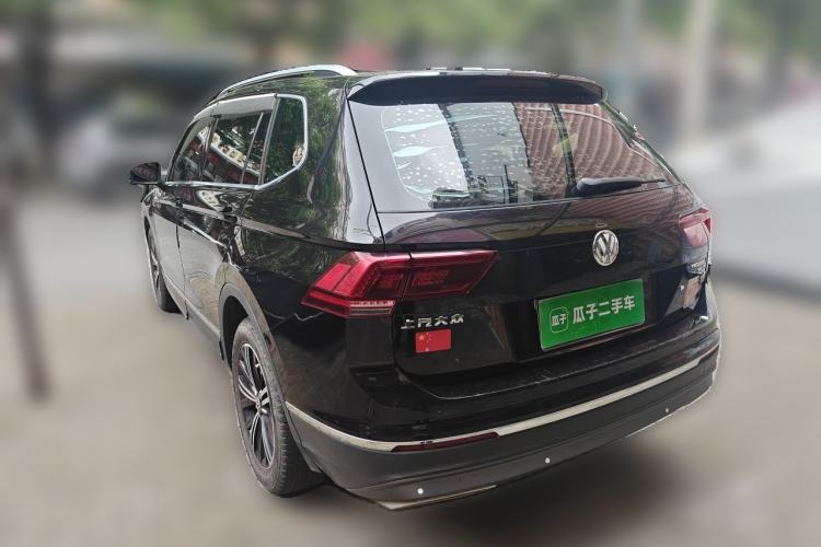 Used Volkswagen Tiguan L 2018 380TSI Automatic All-Wheel Drive Luxury Edition Rear Left 45 Deg