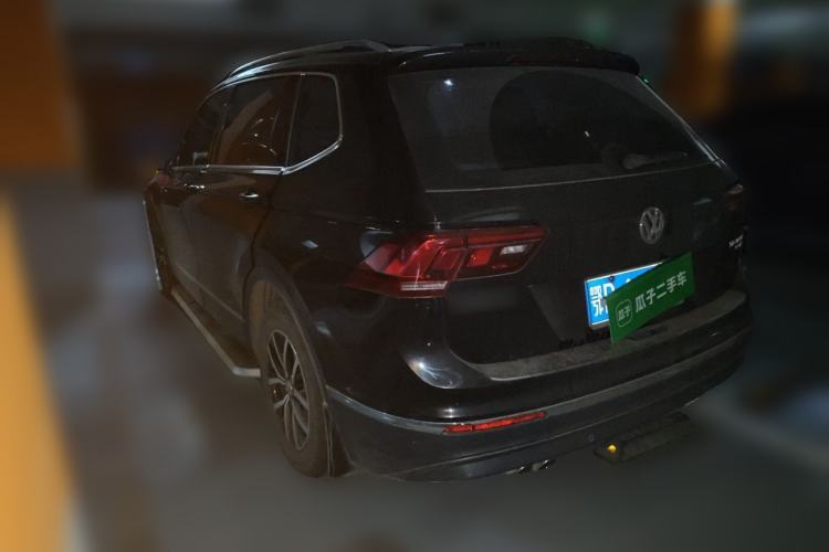 Used Volkswagen Tiguan L 2018 330TSI Automatic Two-Wheel Drive Luxury Edition Rear Left 45 Deg