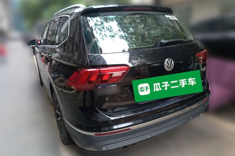 Used Volkswagen Tiguan L 2018 330TSI Automatic Two-Wheel Drive Luxury Edition Rear Left 45 Deg