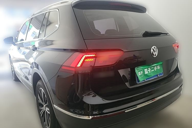 Used Volkswagen Tiguan L 2018 380TSI Automatic All-Wheel Drive Luxury Edition Rear Left 45 Deg