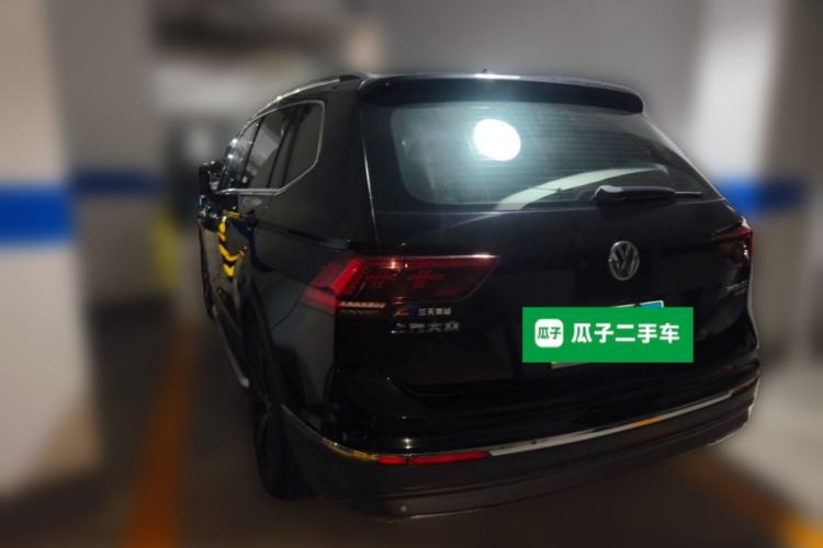 Used Volkswagen Tiguan L 2018 380TSI Automatic All-Wheel Drive Luxury Edition Rear Left 45 Deg