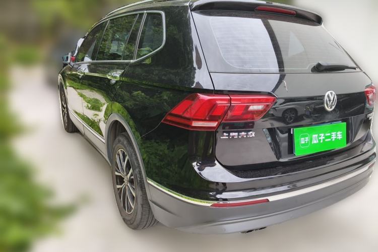 Used Volkswagen Tiguan L 2018 330TSI Automatic Two-Wheel Drive Luxury Edition Rear Left 45 Deg