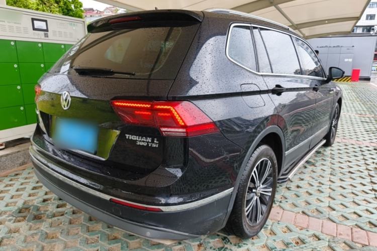 Used Volkswagen Tiguan L 2018 380TSI Automatic All-Wheel Drive Luxury Edition Rear Right 45 Deg