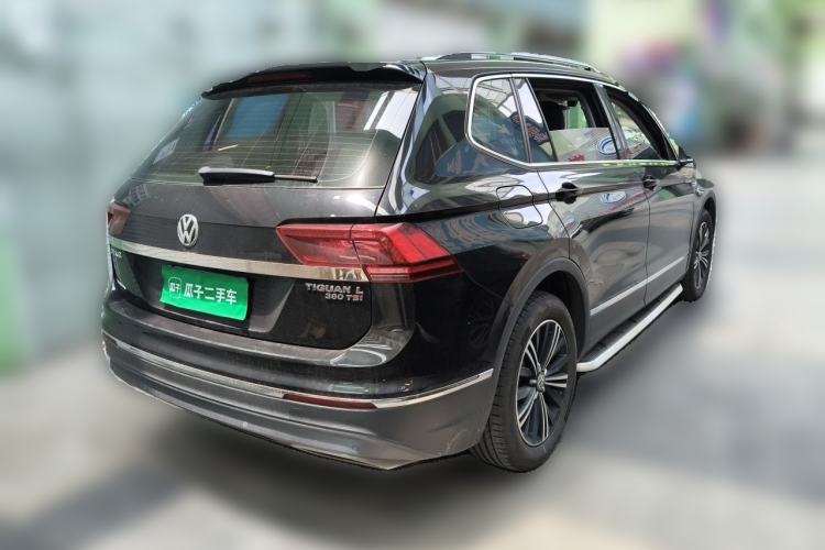 Used Volkswagen Tiguan L 2018 380TSI Automatic All-Wheel Drive Luxury Edition Rear Right 45 Deg