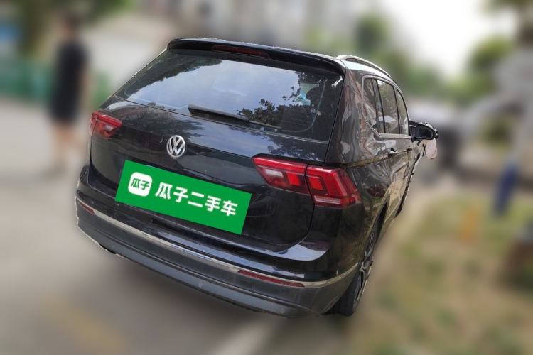 Used Volkswagen Tiguan L 2018 Facelift 330TSI Automatic Two-Wheel Drive Luxury Edition Rear Right 45 Deg