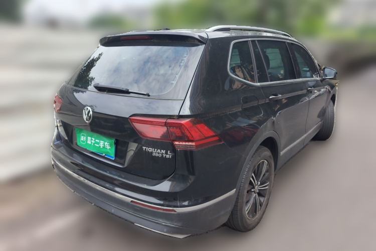 Used Volkswagen Tiguan L 2018 380TSI Automatic All-Wheel Drive Luxury Edition Rear Right 45 Deg