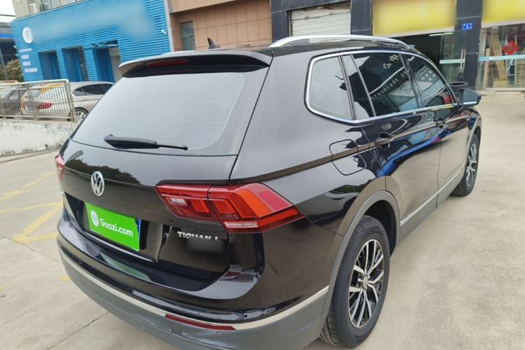 Used Volkswagen Tiguan L 2018 330TSI Automatic Two-Wheel Drive Luxury Edition Rear Right 45 Deg