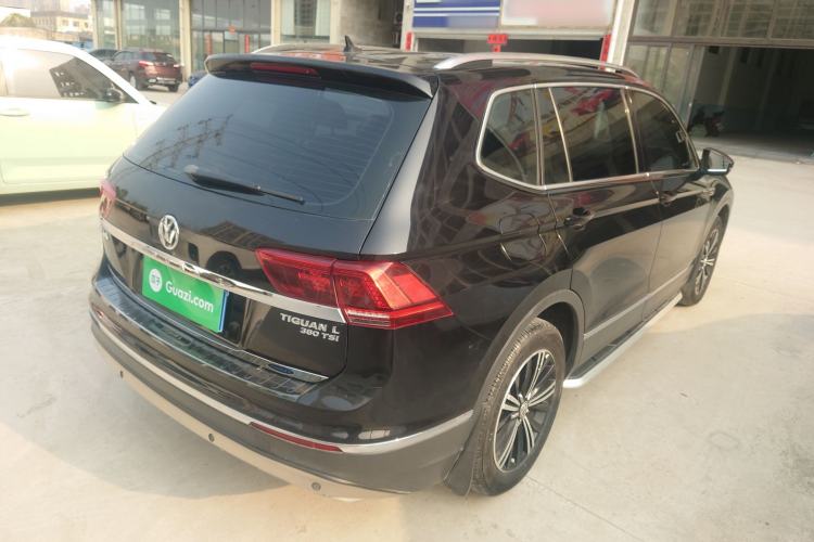 Used Volkswagen Tiguan L 2018 380TSI Automatic All-Wheel Drive Luxury Edition Rear Right 45 Deg