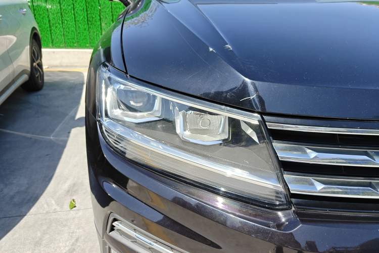 Used Volkswagen Tiguan L 2018 330TSI Automatic Two-Wheel Drive Luxury Edition Right Front Headlight