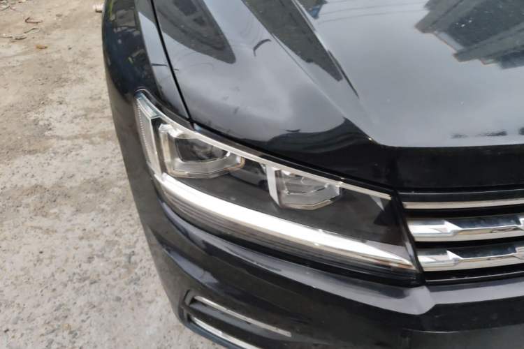 Used Volkswagen Tiguan L 2018 330TSI Automatic Two-Wheel Drive Luxury Edition Right Front Headlight