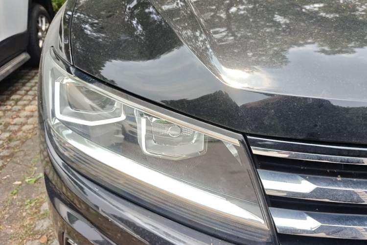 Used Volkswagen Tiguan L 2018 330TSI Automatic Two-Wheel Drive Luxury Edition Right Front Headlight