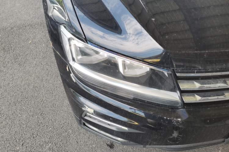 Used Volkswagen Tiguan L 2018 330TSI Automatic Two-Wheel Drive Luxury Edition Right Front Headlight