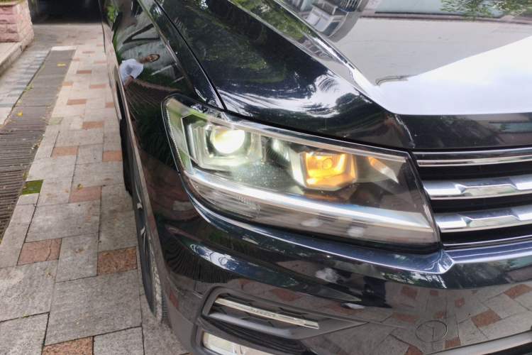 Used Volkswagen Tiguan L 2018 330TSI Automatic Two-Wheel Drive Luxury Edition Right Front Headlight