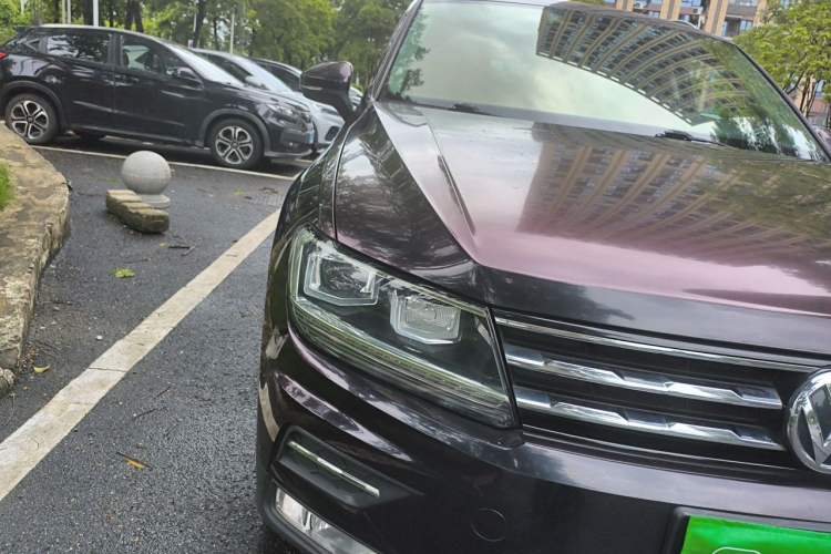 Used Volkswagen Tiguan L 2018 330TSI Automatic Two-Wheel Drive Comfort Edition Right Front Headlight