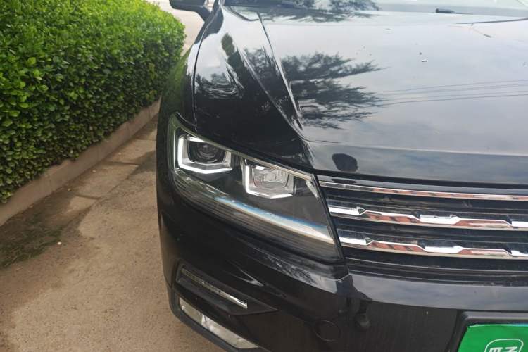 Used Volkswagen Tiguan L 2018 330TSI Automatic Two-Wheel Drive Luxury Edition Right Front Headlight