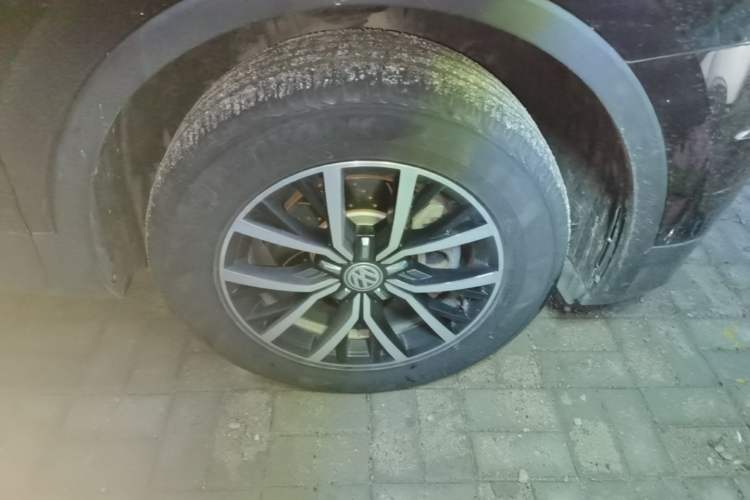 Used Volkswagen Tiguan L 2018 330TSI Automatic Two-Wheel Drive Luxury Edition Right Front Wheel Hub