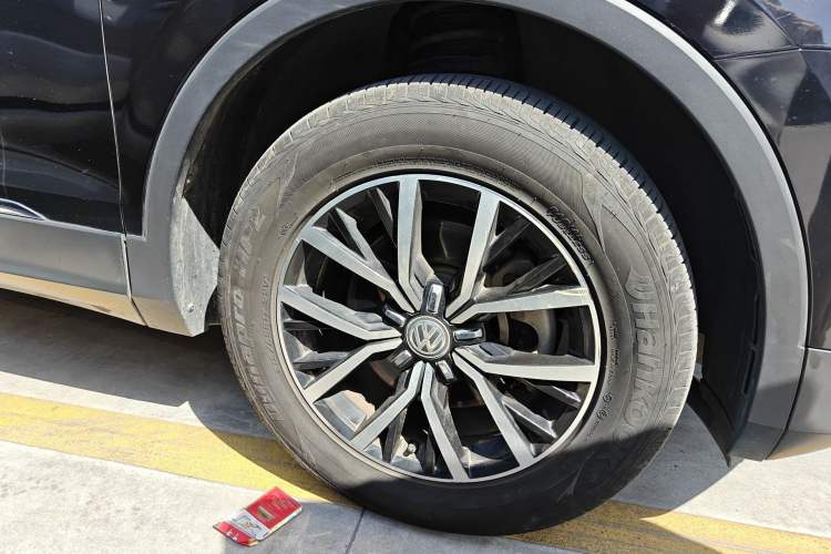 Used Volkswagen Tiguan L 2018 330TSI Automatic Two-Wheel Drive Luxury Edition Right Front Wheel Hub