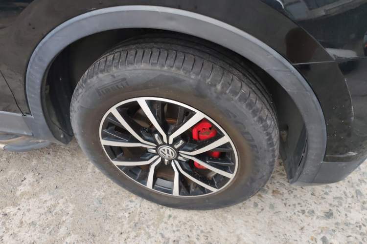 Used Volkswagen Tiguan L 2018 330TSI Automatic Two-Wheel Drive Luxury Edition Right Front Wheel Hub
