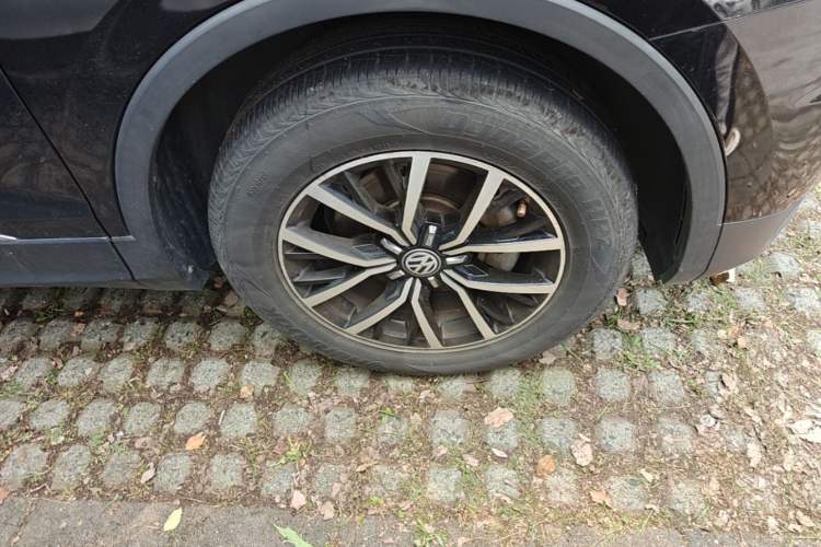 Used Volkswagen Tiguan L 2018 330TSI Automatic Two-Wheel Drive Luxury Edition Right Front Wheel Hub