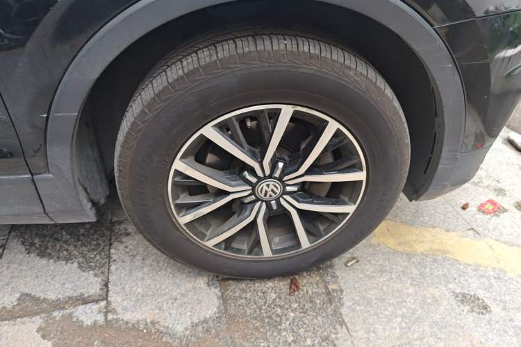 Used Volkswagen Tiguan L 2018 330TSI Automatic Two-Wheel Drive Comfort Edition Right Front Wheel Hub