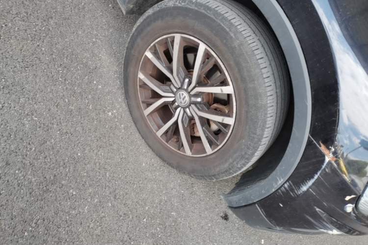 Used Volkswagen Tiguan L 2018 330TSI Automatic Two-Wheel Drive Luxury Edition Right Front Wheel Hub