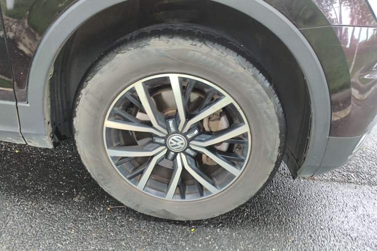 Used Volkswagen Tiguan L 2018 330TSI Automatic Two-Wheel Drive Comfort Edition Right Front Wheel Hub