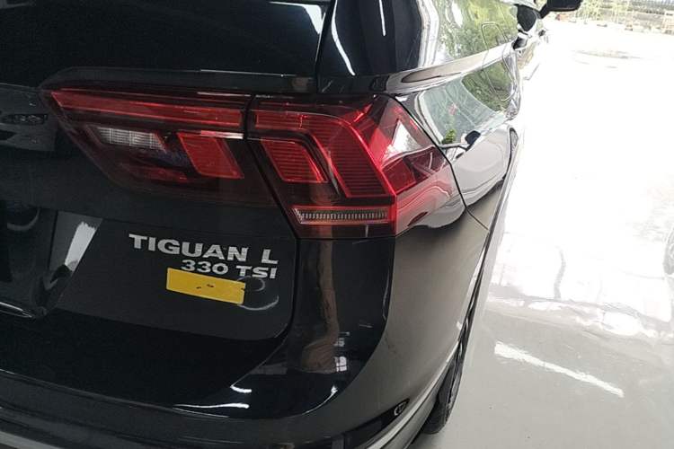 Used Volkswagen Tiguan L 2018 330TSI Automatic Two-Wheel Drive Luxury Edition Right Rear Taillight