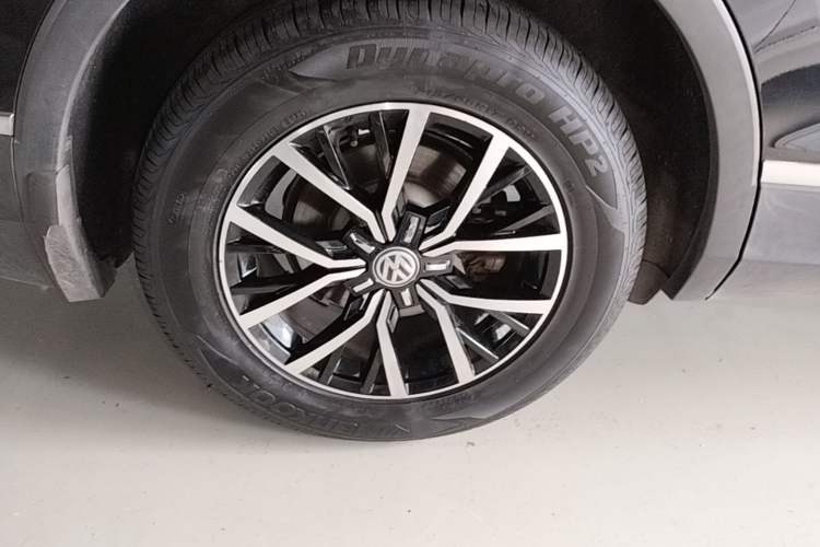 Used Volkswagen Tiguan L 2018 330TSI Automatic Two-Wheel Drive Luxury Edition Right Rear Wheel Hub