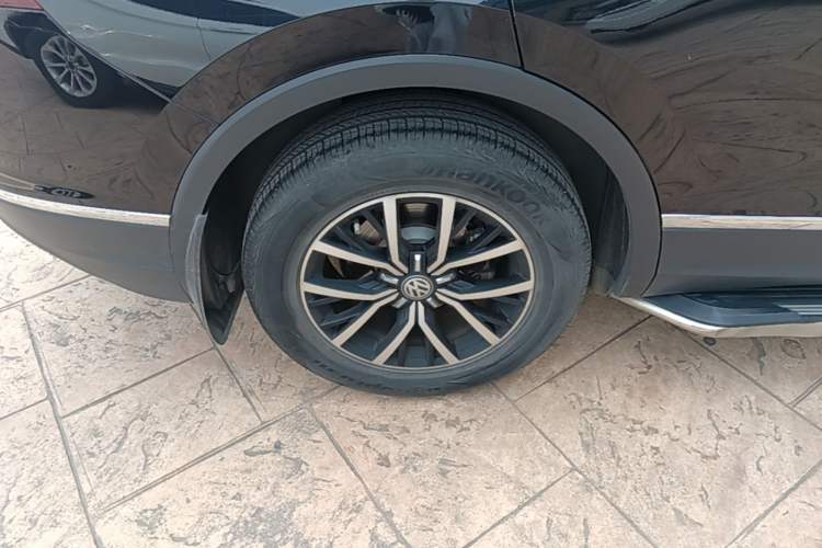 Used Volkswagen Tiguan L 2018 Facelift 330TSI Automatic Two-Wheel Drive Luxury Edition Right Rear Wheel Hub