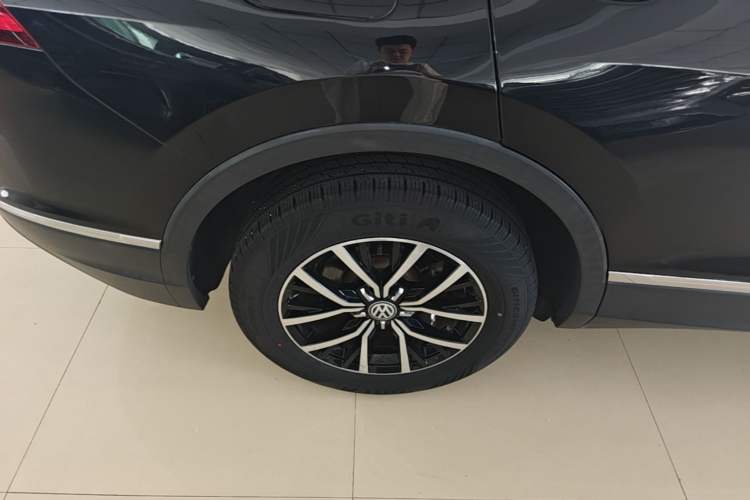 Used Volkswagen Tiguan L 2018 Facelift 330TSI Automatic Two-Wheel Drive Luxury Edition Right Rear Wheel Hub