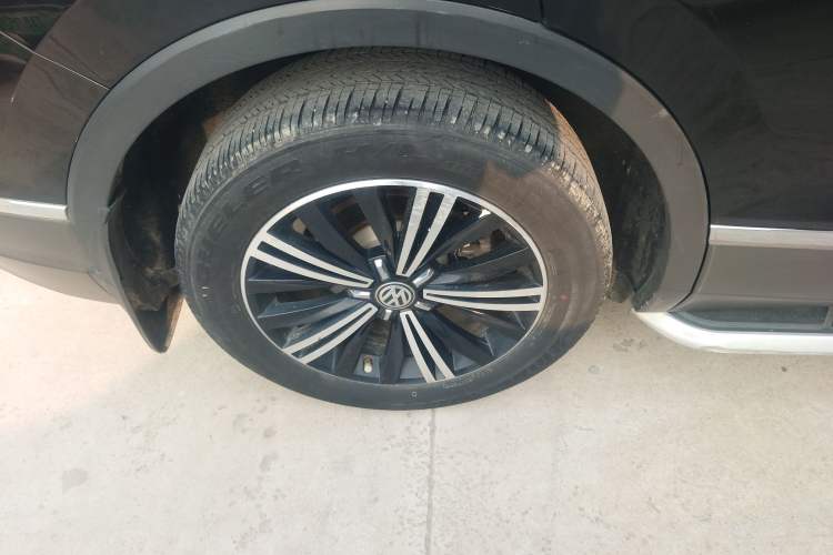 Used Volkswagen Tiguan L 2018 380TSI Automatic All-Wheel Drive Luxury Edition Right Rear Wheel Hub
