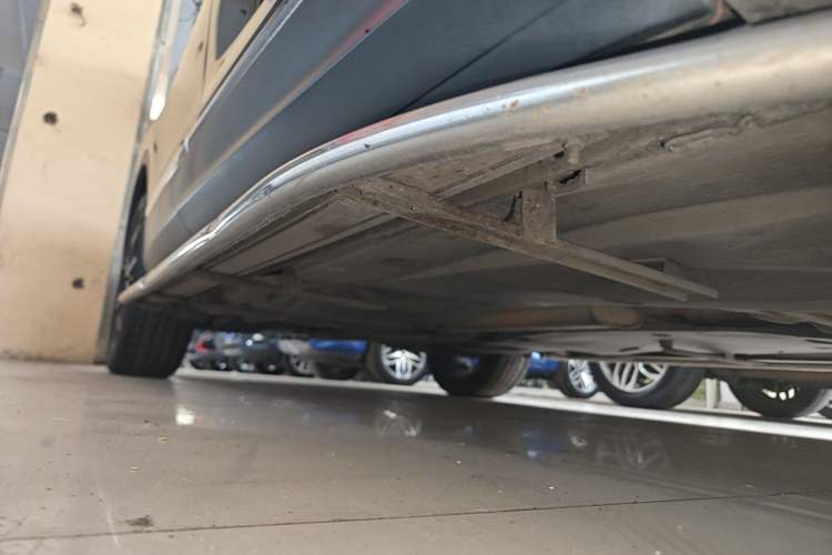 Used Volkswagen Tiguan L 2018 330TSI Automatic Two-Wheel Drive Flagship Edition Right Side Sill
